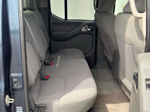 Used 2017 Nissan Frontier SV AWD/4WD image 14