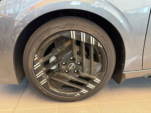 New 2026 Nissan Sentra SR w/ SR Premium Package FWD image 8