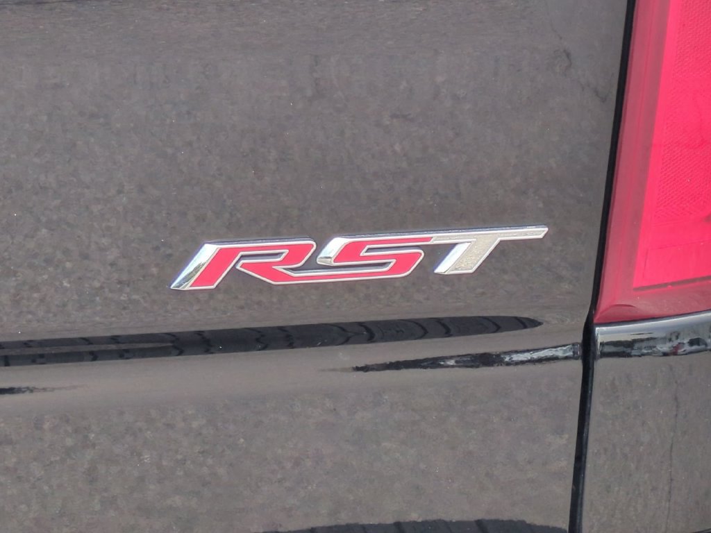 Used 2024 Chevrolet Silverado 1500 RST w/ Convenience Package II RWD image 13