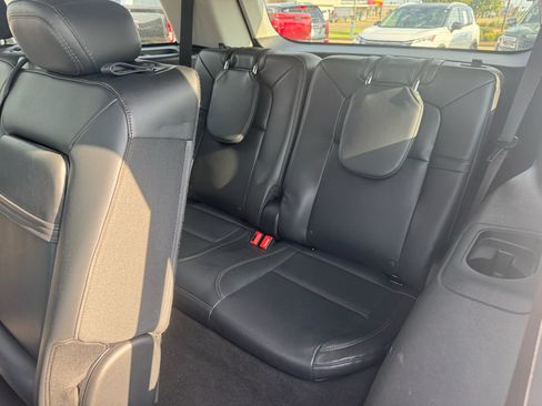 Used 2025 Lincoln Aviator 2WD image 16