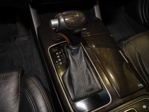 Used 2014 Kia Cadenza Premium w/ Luxury Package image 17