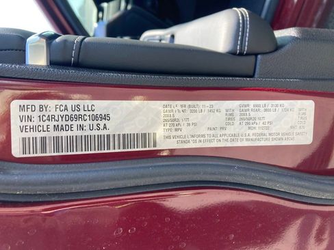 New 2024 Jeep Grand Cherokee Overland w/ Advanced Protech Group III image 31