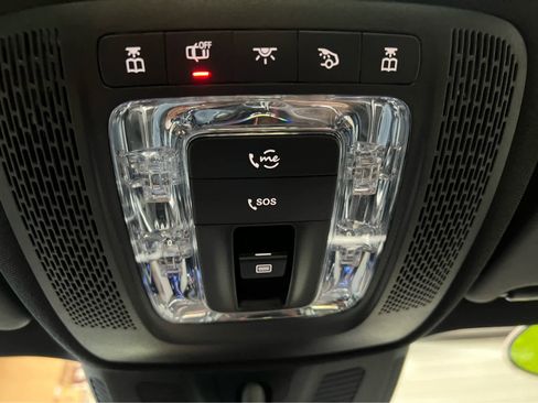 Used 2024 Mercedes-Benz GLB 250 4MATIC image 29