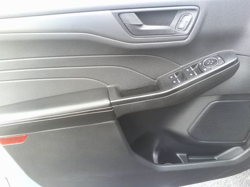 Used 2025 Ford Escape Active AWD/4WD image 19