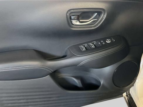 Certified 2024 Honda HR-V EX-L image 25