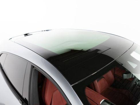 Used 2025 Ferrari Purosangue image 39