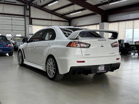 Used 2014 Mitsubishi Lancer Evolution GSR image 2
