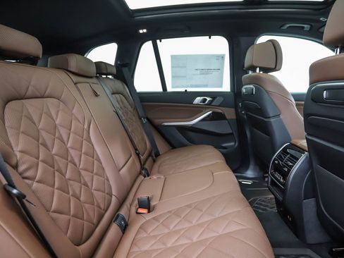 New 2026 BMW X5 xDrive40i w/ Executive Package image 26