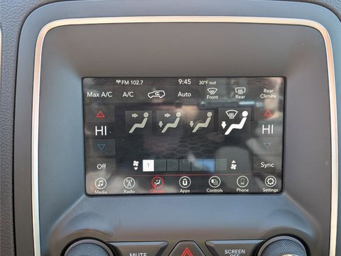 Used 2020 Dodge Durango SXT image 28