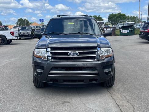 Used 2017 Ford Expedition Limited AWD/4WD image 2