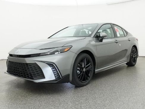 New 2026 Toyota Camry SE FWD image 17