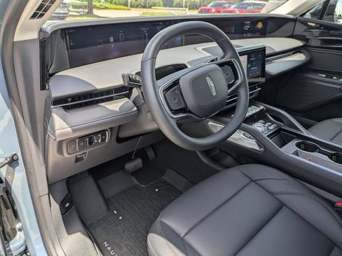 Certified 2026 Lincoln Nautilus Premier AWD/4WD image 13