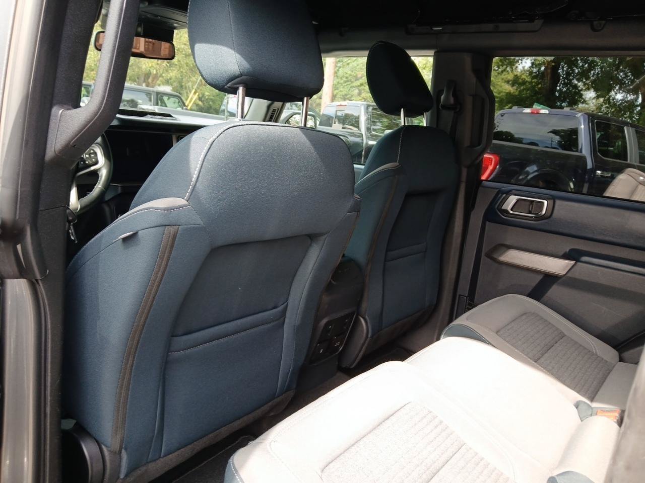 Used 2023 Ford Bronco Outer Banks AWD/4WD image 12