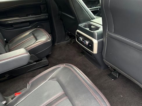 Used 2022 Ford Expedition Limited image 30