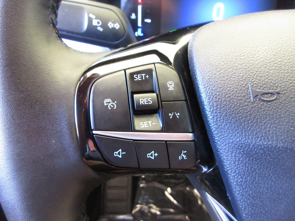 Used 2025 Ford Escape SE FWD image 16