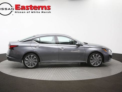 Used 2024 Nissan Altima 2.5 SL AWD/4WD image 44