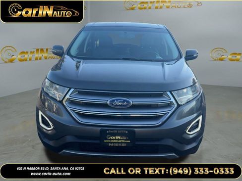 Used 2018 Ford Edge Titanium image 2