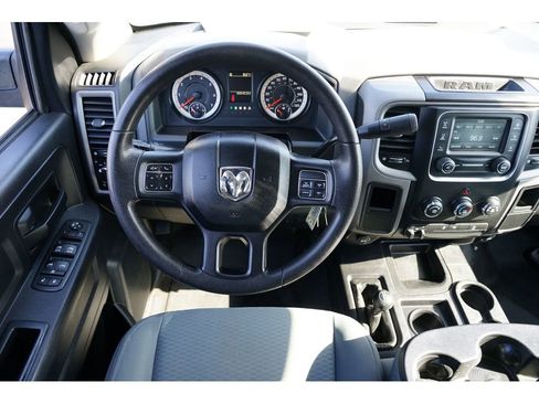 Used 2016 RAM 3500 Tradesman w/ Popular Equipment Group image 19