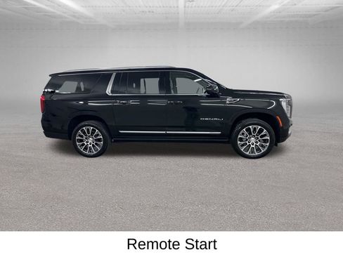 Used 2026 GMC Yukon XL Denali w/ Denali Reserve Package AWD/4WD image 14