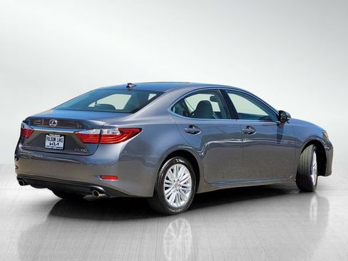 Used 2014 Lexus ES 350 w/ Premium Package FWD image 4