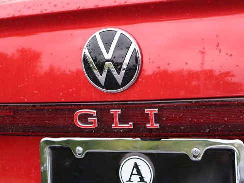 Certified 2025 Volkswagen Jetta GLI Autobahn image 38