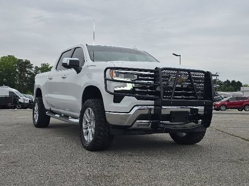 Used 2023 Chevrolet Silverado 1500 LTZ AWD/4WD image 7