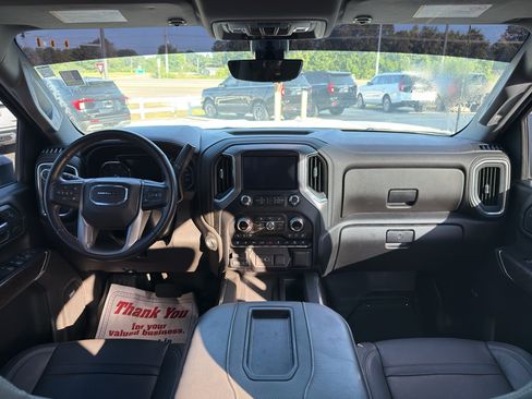 Used 2022 GMC Sierra 2500 Denali w/ Denali Ultimate Package AWD/4WD image 22