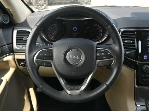 Used 2019 Jeep Grand Cherokee Limited w/ Luxury Group II image 19