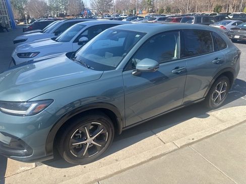 Certified 2024 Honda HR-V EX-L image 3