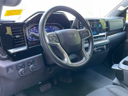 Used 2024 Chevrolet Silverado 1500 RST AWD/4WD image 9