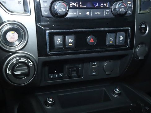 Used 2017 Nissan Titan Platinum Reserve image 24