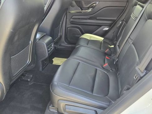 Used 2023 Lincoln Corsair FWD image 11
