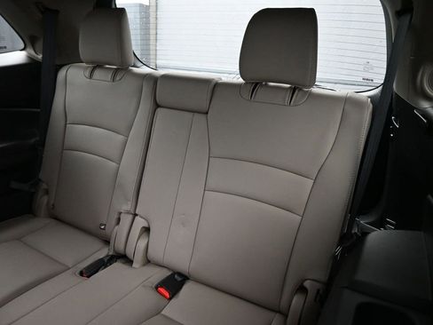 Used 2022 Honda Pilot Touring image 22