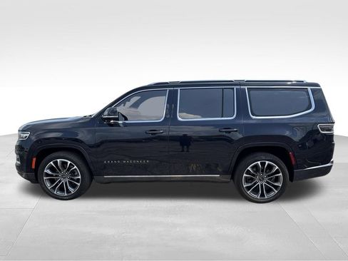 Used 2022 Jeep Grand Wagoneer Series III AWD/4WD image 8