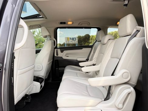 Used 2025 Honda Odyssey EX-L image 17