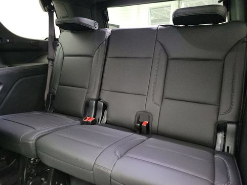 Certified 2025 GMC Yukon Denali w/ Denali Reserve Package AWD/4WD image 13