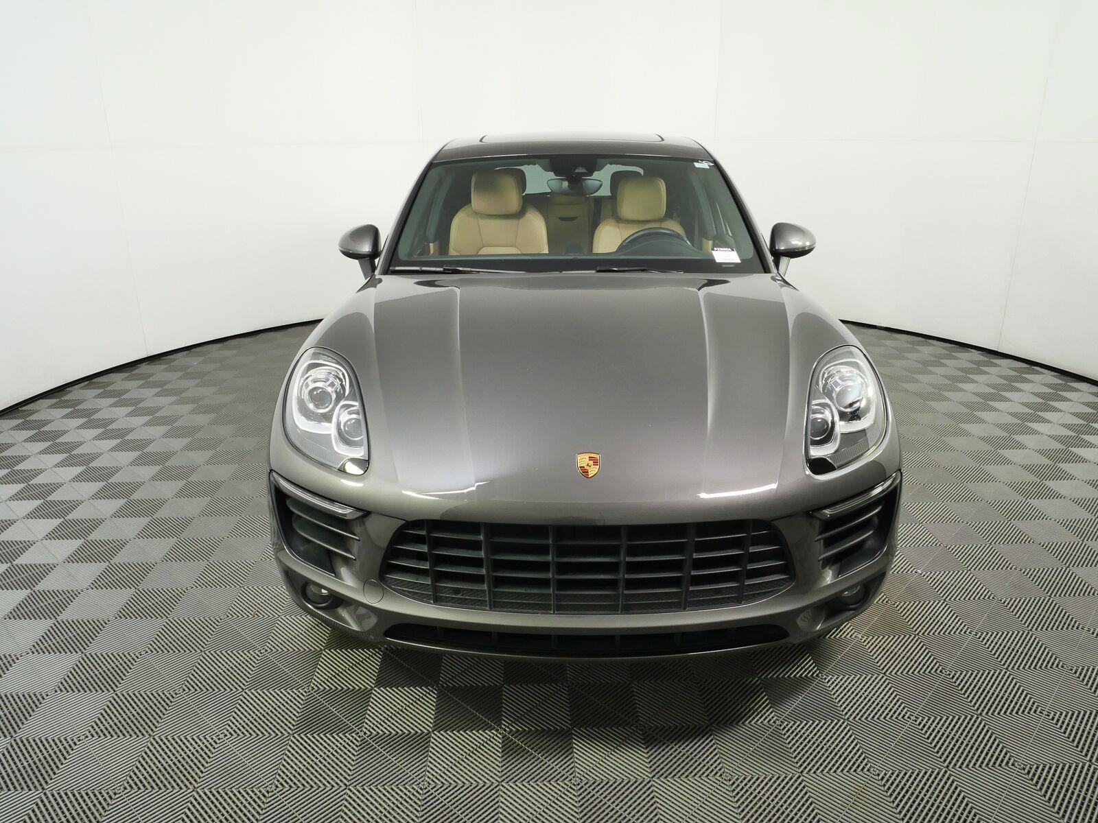 Used 2018 Porsche Macan AWD/4WD image 33