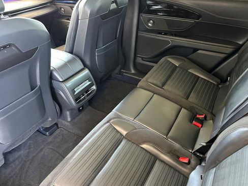 Used 2024 Lincoln Nautilus Reserve w/ Equipment Group 202A image 12