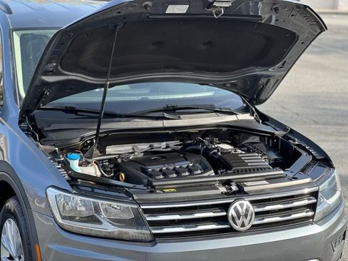 Used 2020 Volkswagen Tiguan S image 41
