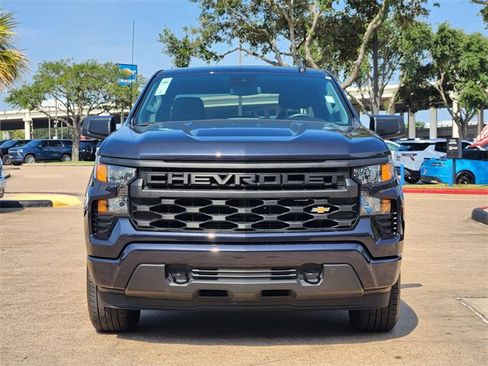 Used 2023 Chevrolet Silverado 1500 Custom image 2