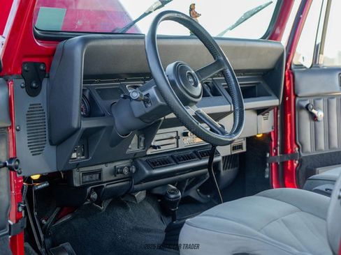 Used 1991 Jeep Wrangler Renegade AWD/4WD image 39