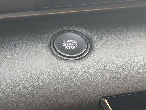 Used 2026 Hyundai Elantra Sport image 37