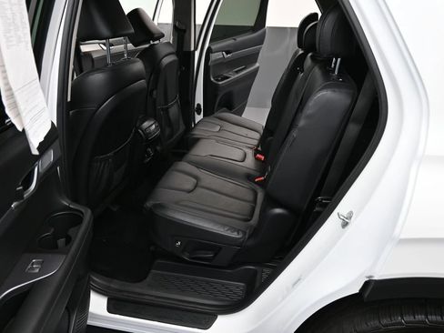 Used 2024 Hyundai Palisade SEL FWD image 11