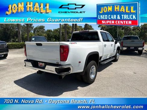 Used 2025 Chevrolet Silverado 3500 LTZ w/ LTZ Convenience Package AWD/4WD image 12