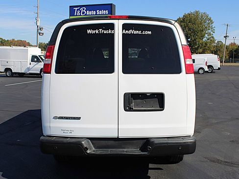 Used 2020 Chevrolet Express 3500 LS image 10