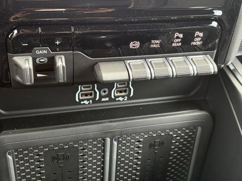 New 2026 RAM 2500 Laramie w/ Towing Technology Group AWD/4WD image 22