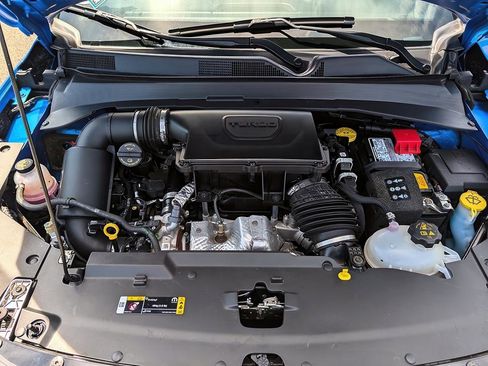 Used 2025 Jeep Compass Limited image 28