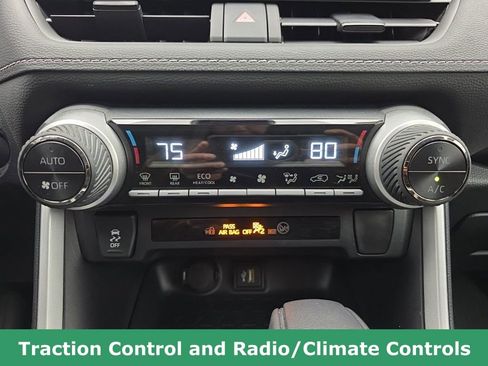 Used 2024 Toyota RAV4 XLE w/ Convenience Package image 32