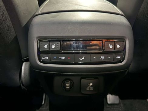 Used 2024 Hyundai Palisade Calligraphy image 19