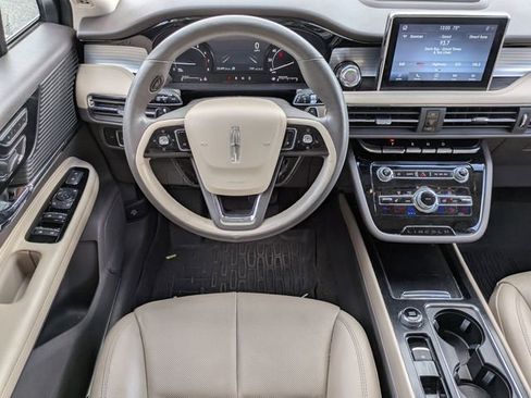 Certified 2021 Lincoln Corsair FWD w/ Premium Package image 11